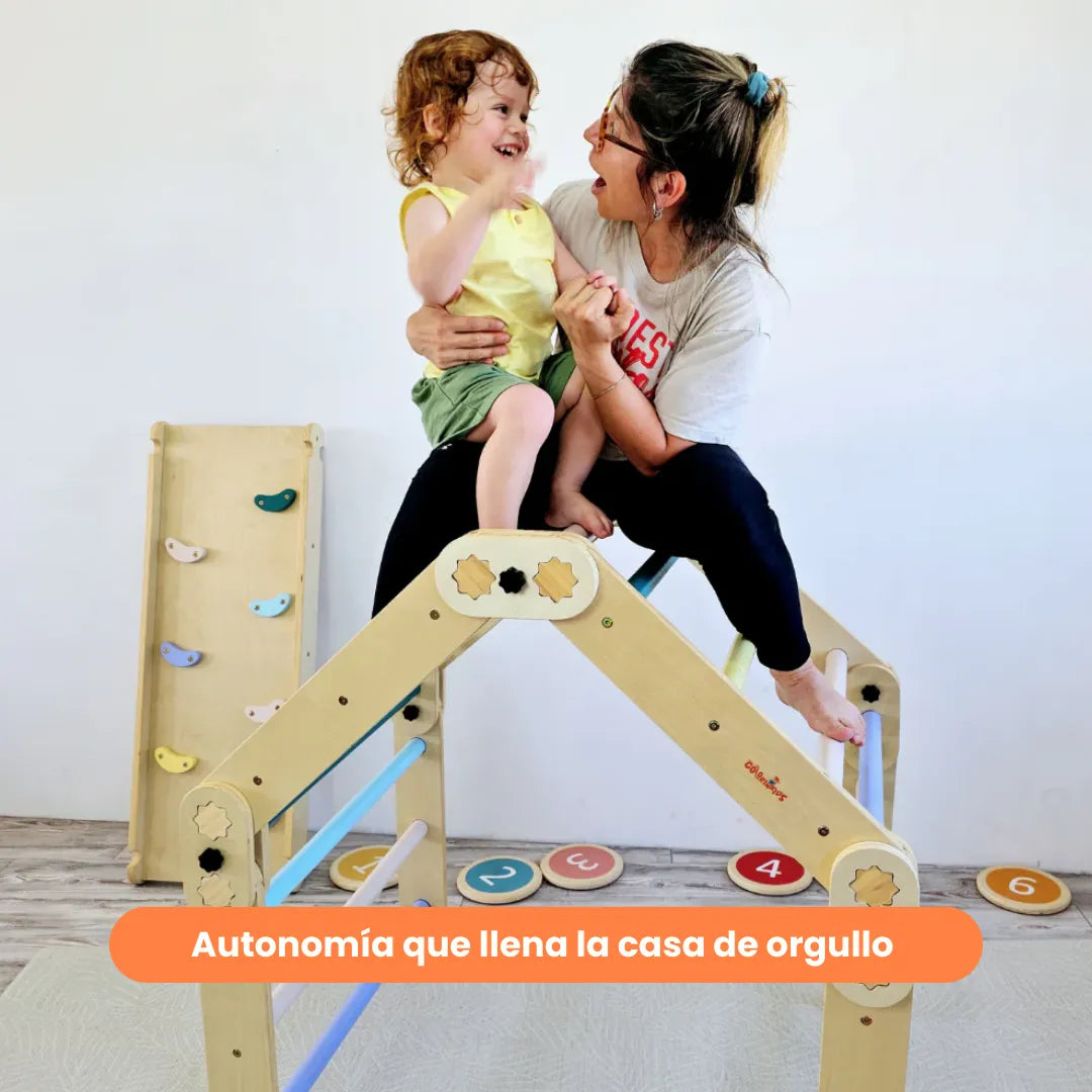 Triángulo Evolutivo 8 en 1 con Rampa y Columpio