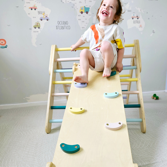 Triángulo de Pikler XL con Rampa Reversible- ¡La Aventura en Casa Comienza Aquí!